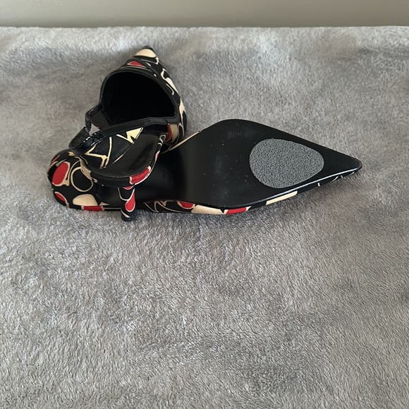 Nine West Sling Back Heels - Picture 2 of 3